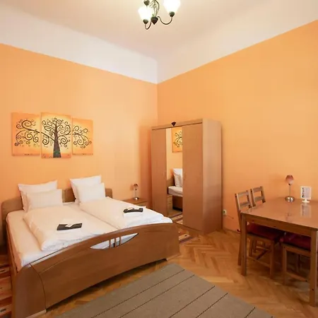 Standard Apartment By Hi5 - Sofie'S Suite Budapest Exterior photo
